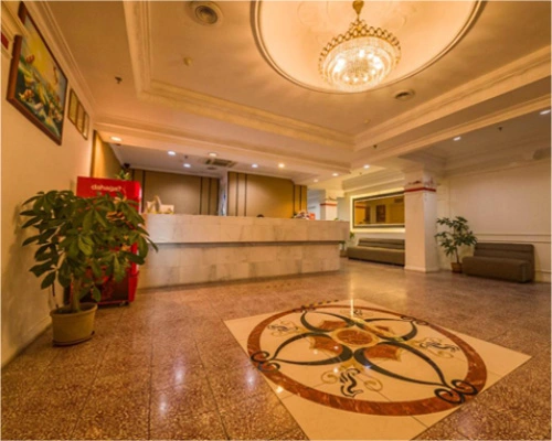 Front Desk (24 Hour)